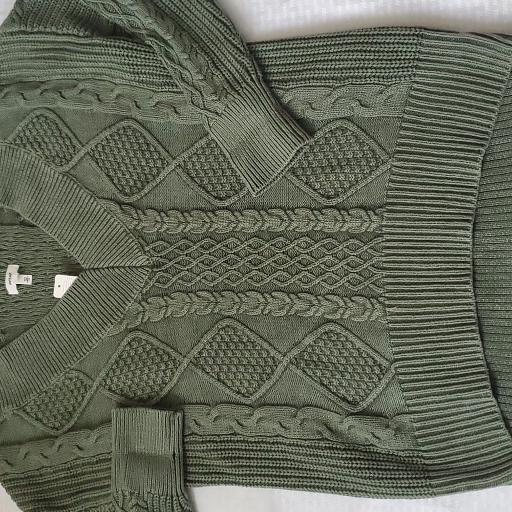 Aerie green cable knit vneck pullover sweater size XS - Picture 2 of 16